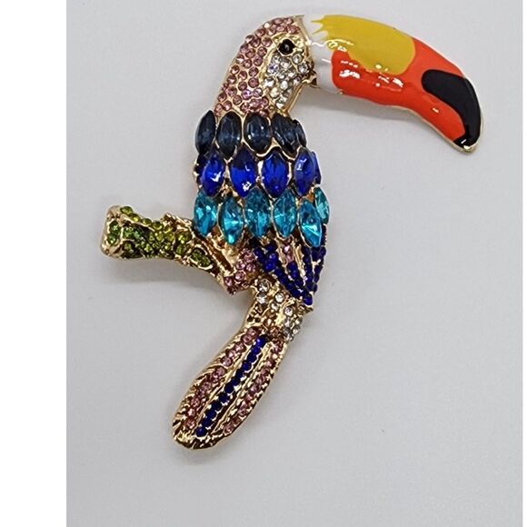 Toucan Tropical Bird Brooch Gorgeous Colorful Jungle - Picture 1 of 4